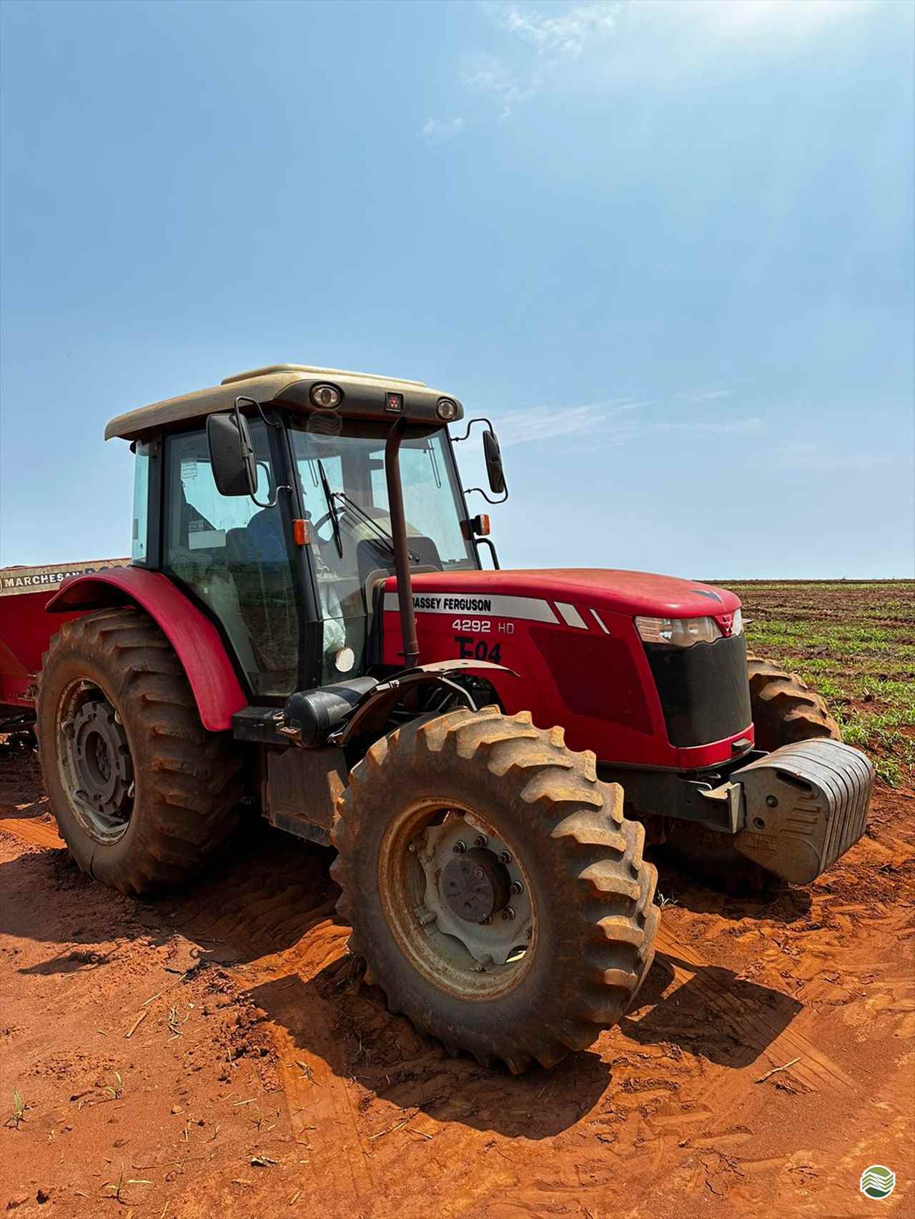 TRATOR MASSEY FERGUSON MF 4292 Tração 4x4 Luizinho Tratores ITUVERAVA SÃO PAULO SP